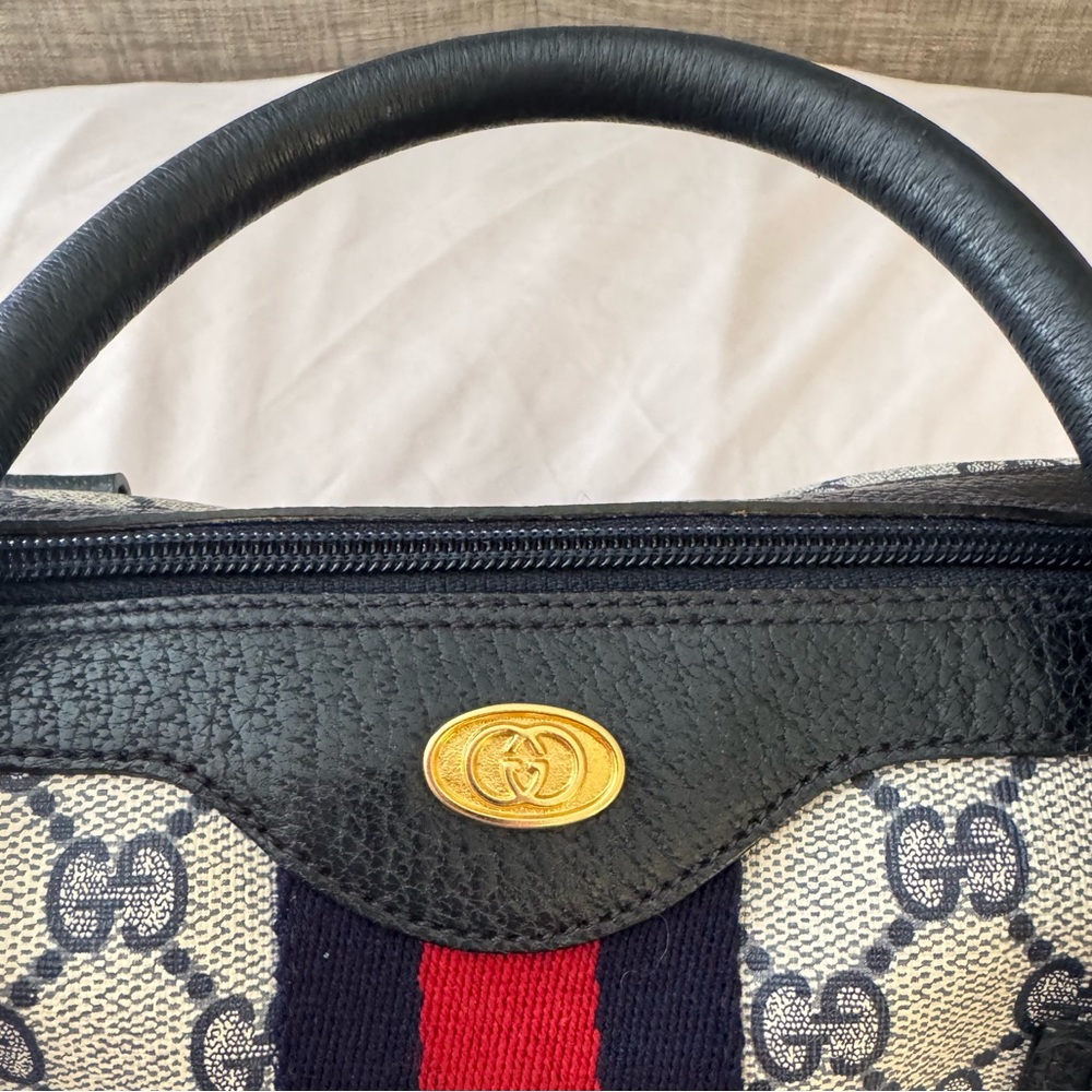 Gucci Blue and Red Crossbody Bag with Signature Style - Picture 6 of 16